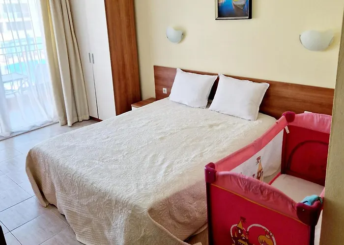 Pool View Studio, Pollo Resort, Sunny 阳光海滩