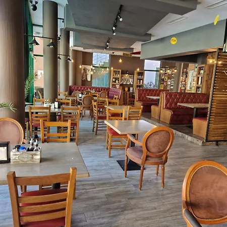 Aparthotel Pool View Studio, Pollo Resort, Sunny