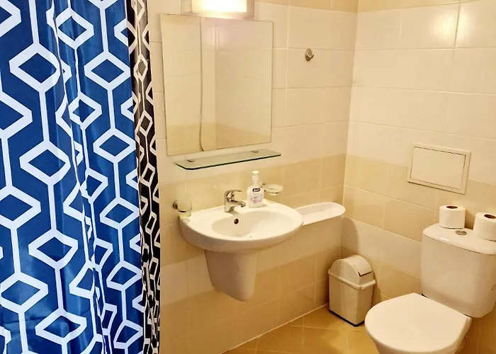 Pool View Studio, Pollo Resort, Sunny ساني بيتش