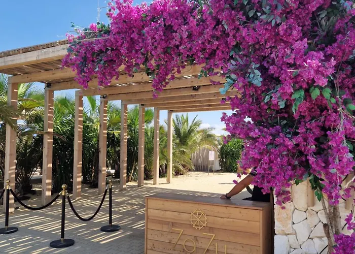 Pool View Studio, Pollo Resort, Sunny