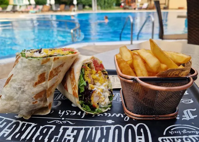 Pool View Studio, Pollo Resort, Sunny شقة فندقية ساني بيتش