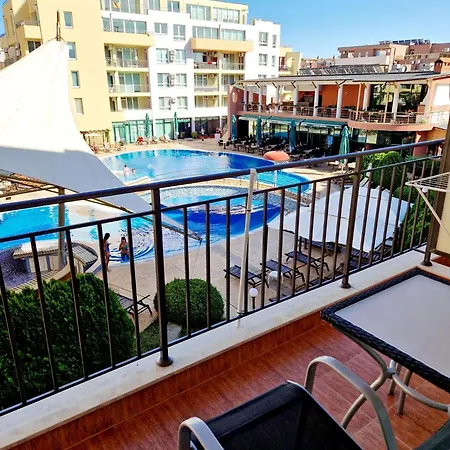 Pool View Studio, Pollo Resort, Sunny Beach 아파트호텔