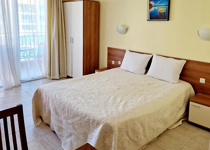 Pool View Studio, Pollo Resort, Sunny Aparthotel 3*